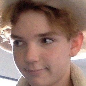 Meet your Posher, Devin